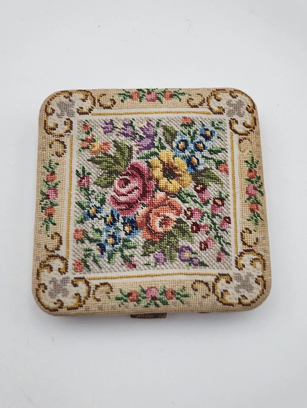 AntiqueFloral Needlepoint Embroidered Panels Schildkraut Gold Brass Case Compact